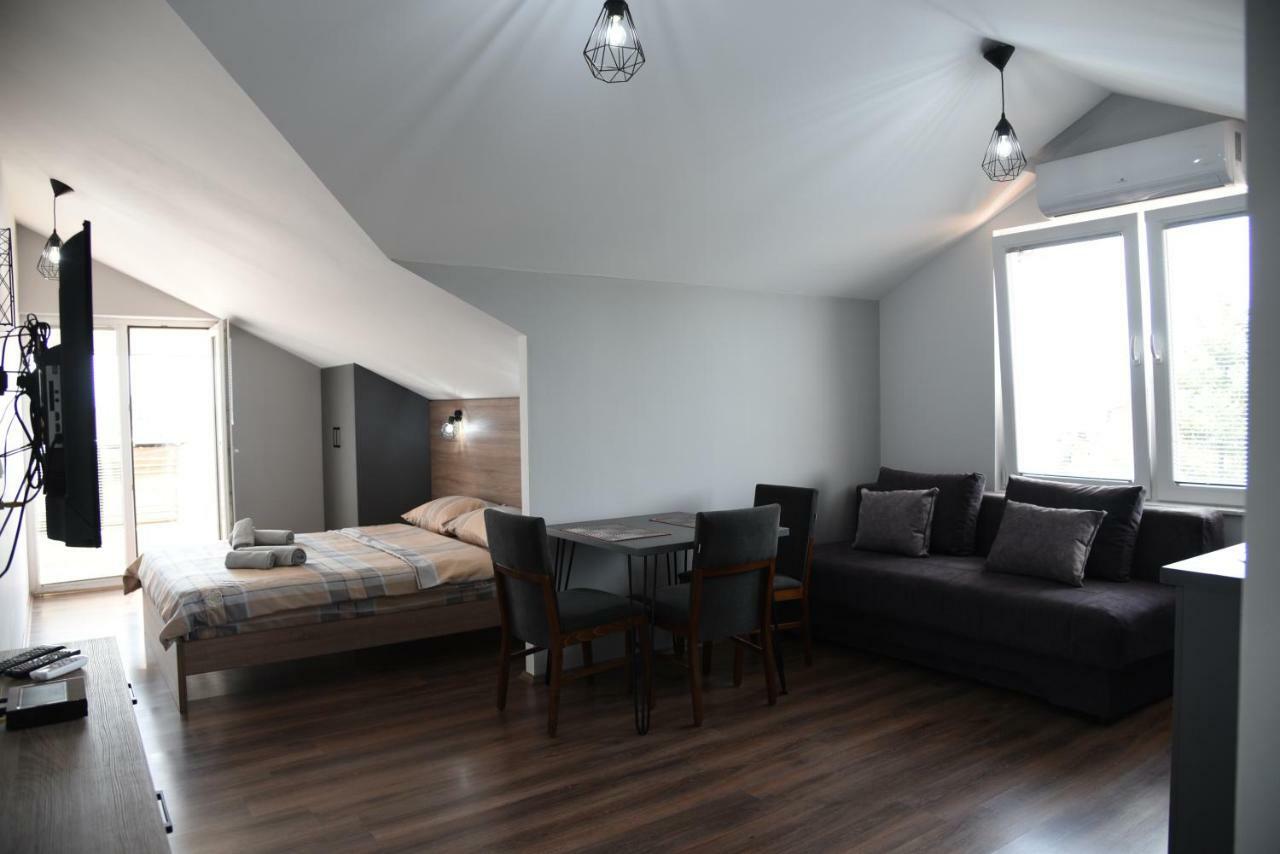 Mihail'S Apartments In Ohrid - 1 Екстериор снимка