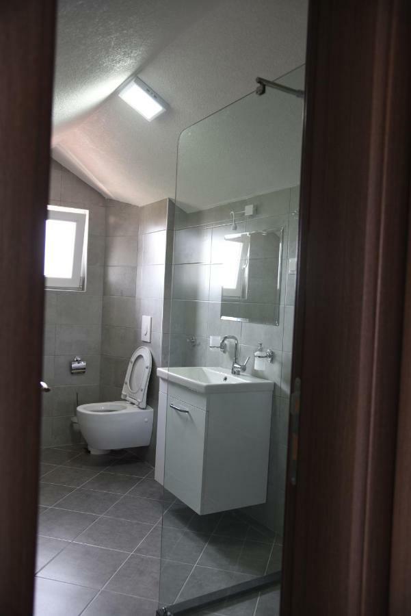 Mihail'S Apartments In Ohrid - 1 Екстериор снимка